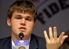 Carlsen reina após dominar Anand
