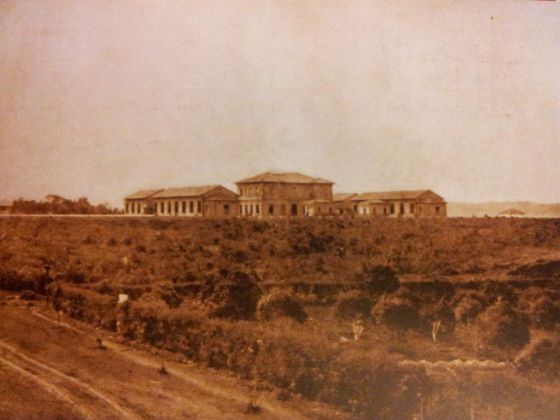 Imagem do hospital Matarazzo em 1906, dois anos após o início de sua construção.