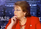 Bachelet se lança para a mudança em meio à freada econômica