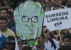 Professores de São Paulo: em greve e marchando há um mês