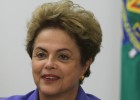 Dilma ataca ‘vale tudo’ e recorre a militância organizada e a Renan
