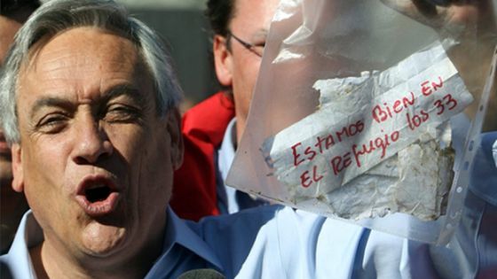 O ex-presidente chileno com a mensagem dos mineiros, quando descobriu-se que estavam vivos: