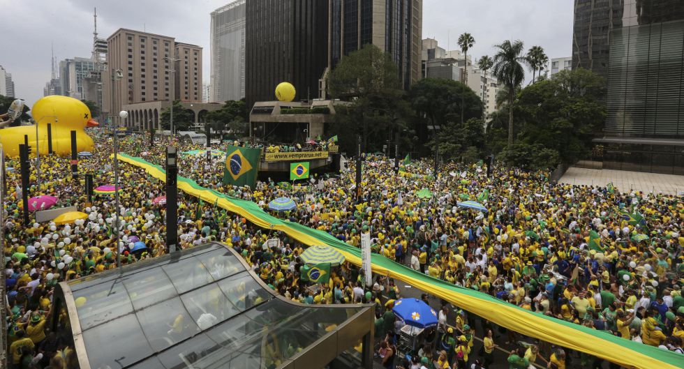 Manifestação pede Impeachment de Dilma