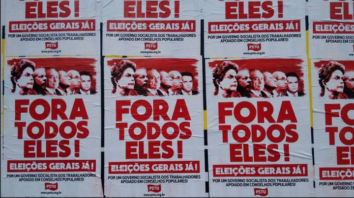 Cartaz do esquerdista PSTU pede eleições gerais em São Paulo. Cartaz do esquerdista PSTU pede eleições gerais em São Paulo.