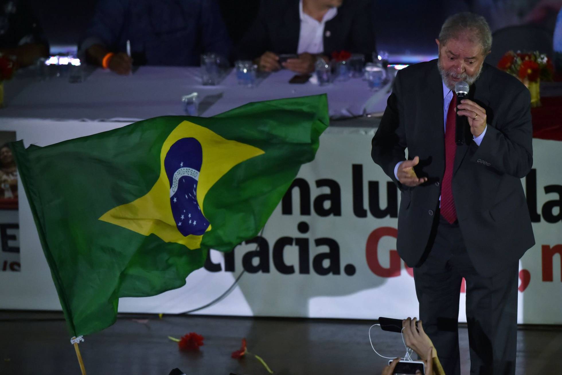 Lula em ato anti-impeachment em São Paulo, na sexta-feira. Lula em ato anti-impeachment em São Paulo, na sexta-feira.