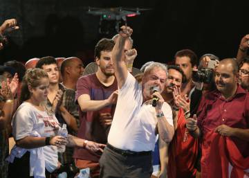 Lula abraça a campanha no Rio