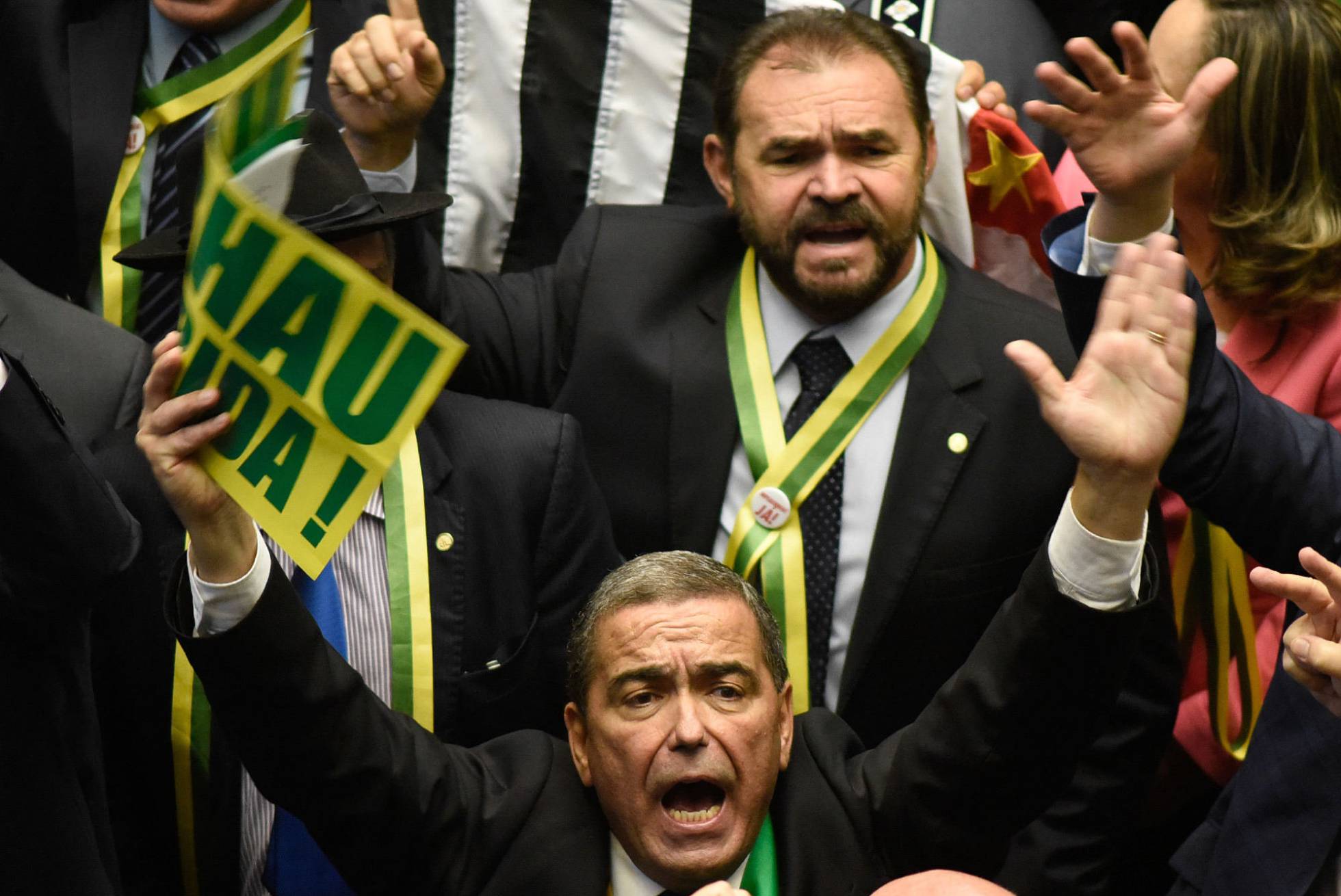 Deputados durante a votação do impeachment, neste domingo. Deputados durante a votação do impeachment, neste domingo.