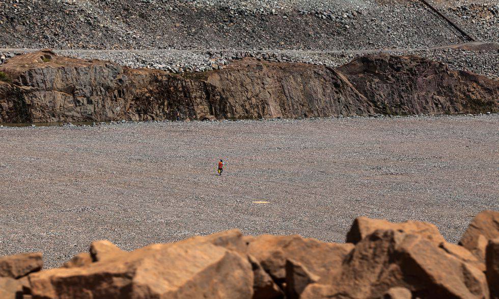 As obras de Belo Monte no que antes era floresta.