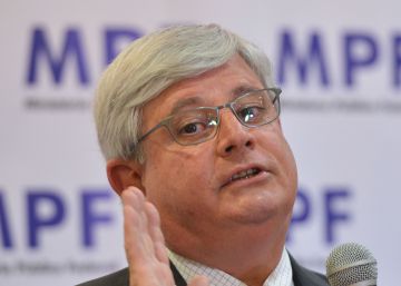 Janot volta a pedir investigação sobre Aécio e faz crítica à decisão de Mendes