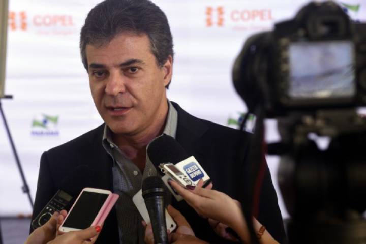 A irregularidade mais grave cometida pelo governador do Paraná Beto Richa (PSDB) foi a pedalada na meta fiscal. A irregularidade mais grave cometida pelo governador do Paraná Beto Richa (PSDB) foi a pedalada na meta fiscal.