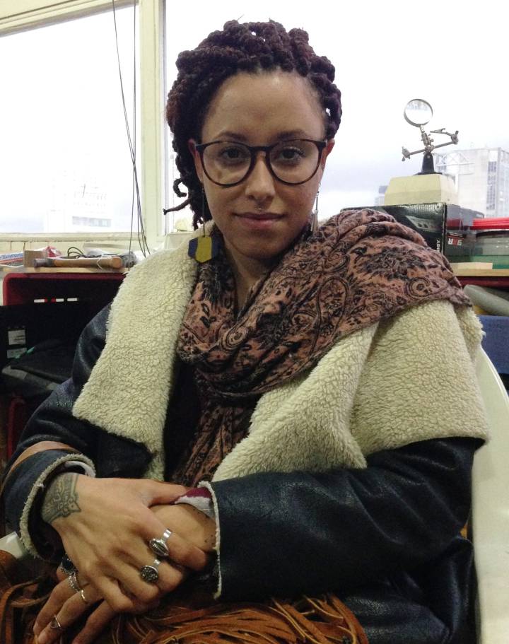 Ana Carolina, estudante de Letras e dona da Caió Cosméticos. Ana Carolina, estudante de Letras e dona da Caió Cosméticos.