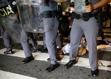 Pelo segundo dia, PM dispersa atos contra Temer em São Paulo com bombas de gás