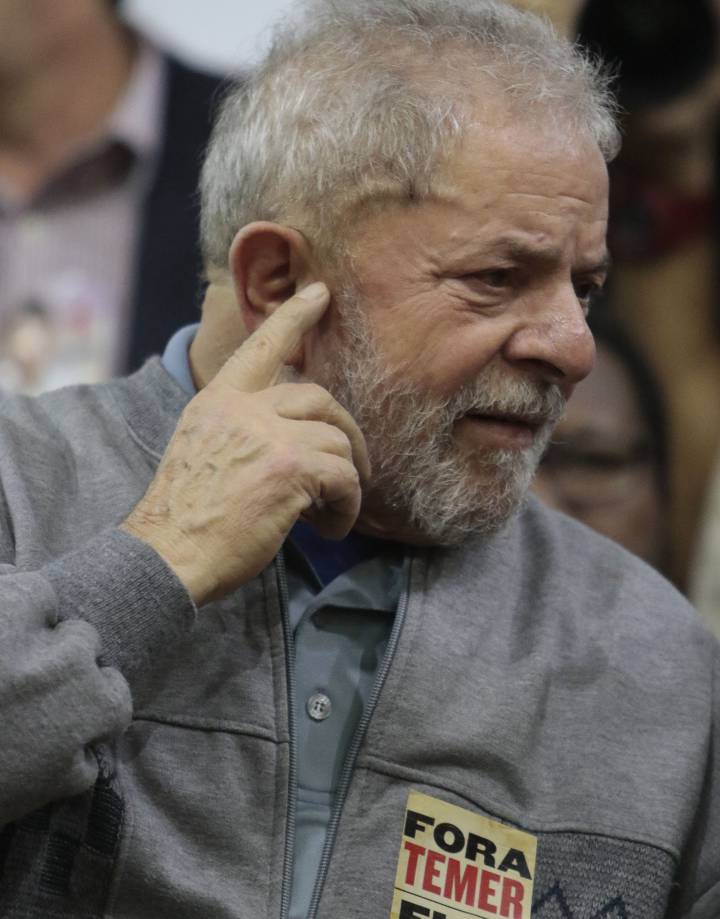 Lula participa de ato contra propostas de reforma trabalhista. Lula participa de ato contra propostas de reforma trabalhista.