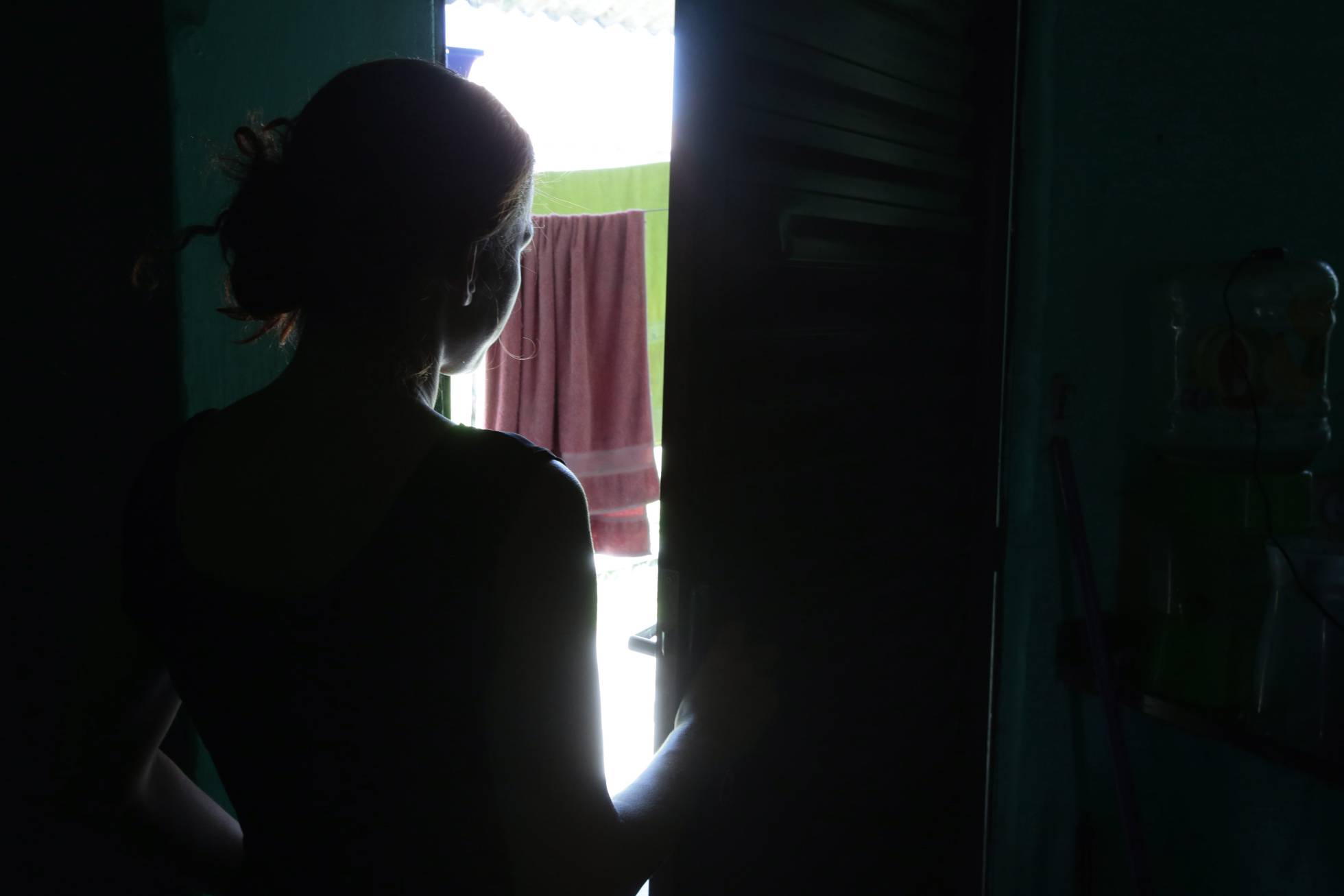 Mais uma vítima de estupro coletivo no Rio. Mais uma vítima de estupro coletivo no Rio.