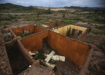 Samarco, Vale e 22 pessoas serão julgadas por desastre em Mariana Samarco, Vale e 22 pessoas serão julgadas por desastre em Mariana