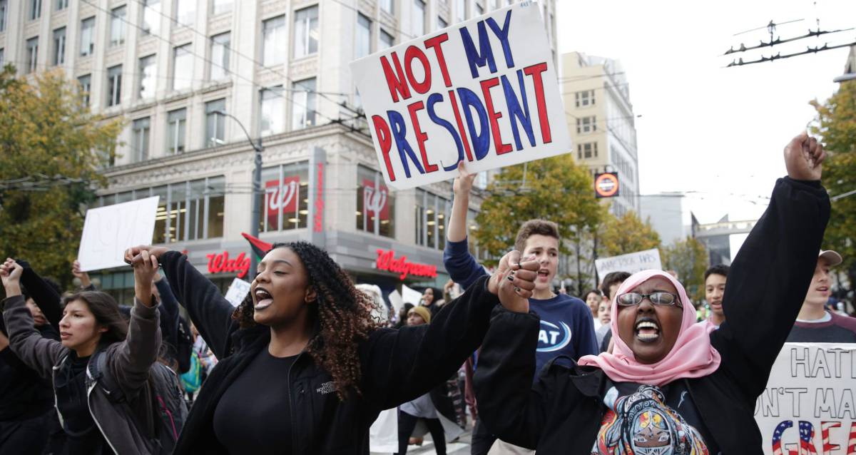 Marcha contra Donald Trump em 16 de novembro, em Seattle.