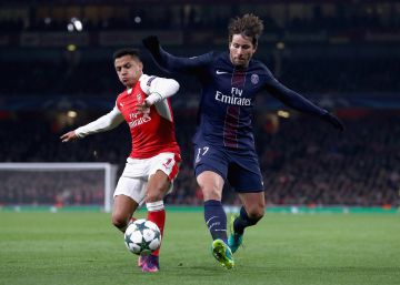 PSG empata com o Arsenal por 2 a 2 e assume a liderança do grupo A PSG empata com o Arsenal por 2 a 2 e assume a liderança do grupo A