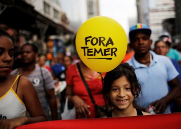 Oposição pede impeachment para intensificar desgaste de Temer