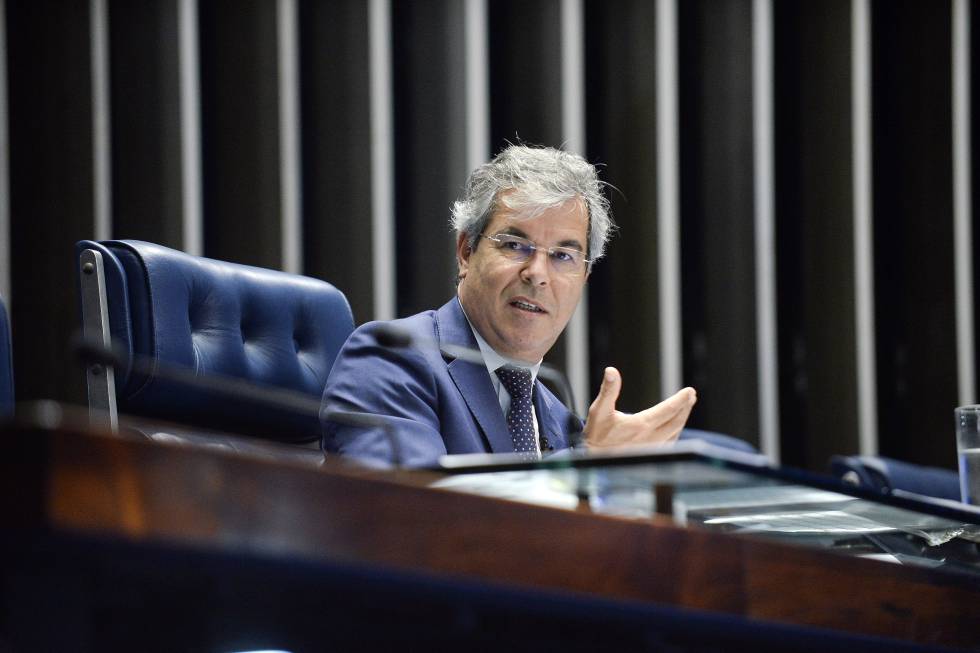 Renan Calheiros afastado do Senado Renan Calheiros afastado do Senado