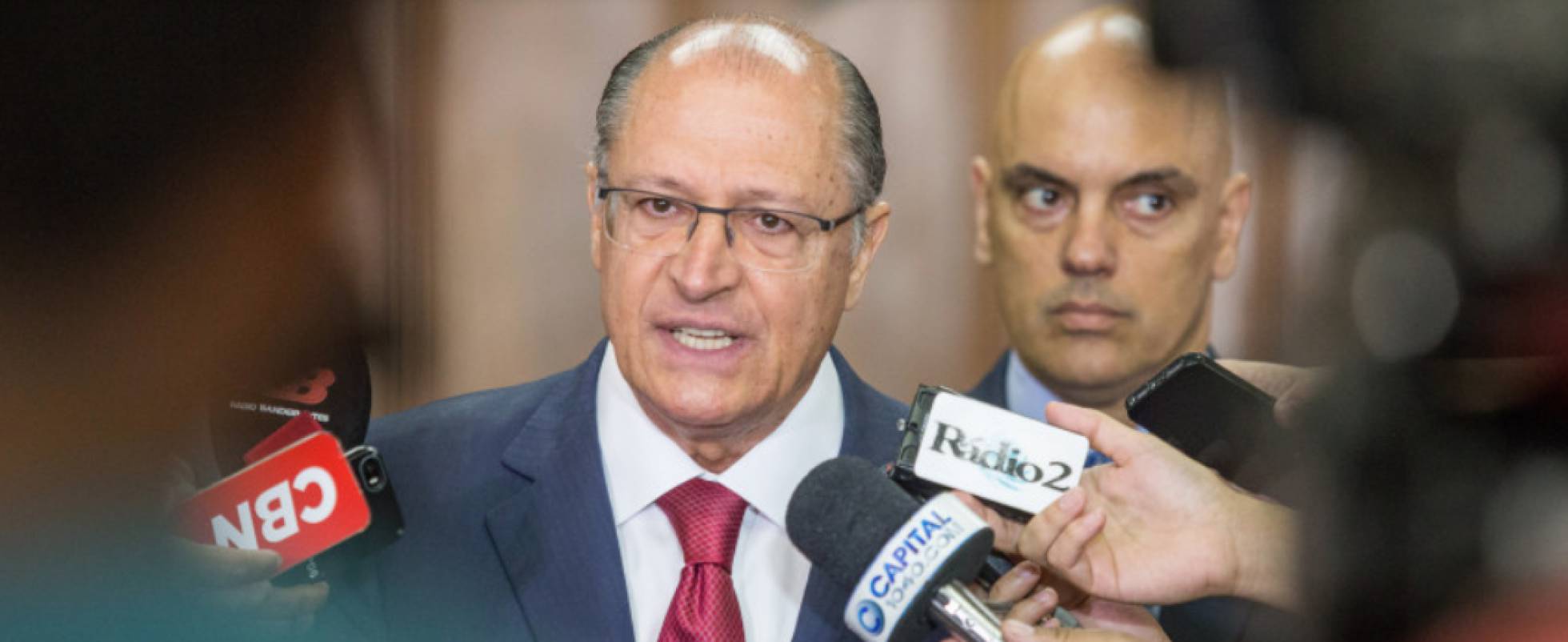 Antes de ser ministro da Justiça, Alexandre de Moraes foi promotor do MPSP e secretário do governador Geraldo Alckmin. Antes de ser ministro da Justiça, Alexandre de Moraes foi promotor do MPSP e secretário do governador Geraldo Alckmin.