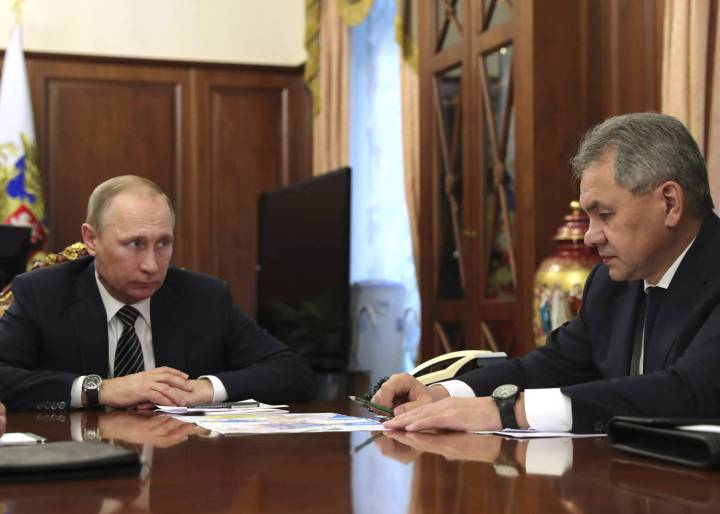 Putin anuncia cessar-fogo na Síria entre Assad e os rebeldes Putin anuncia cessar-fogo na Síria entre Assad e os rebeldes