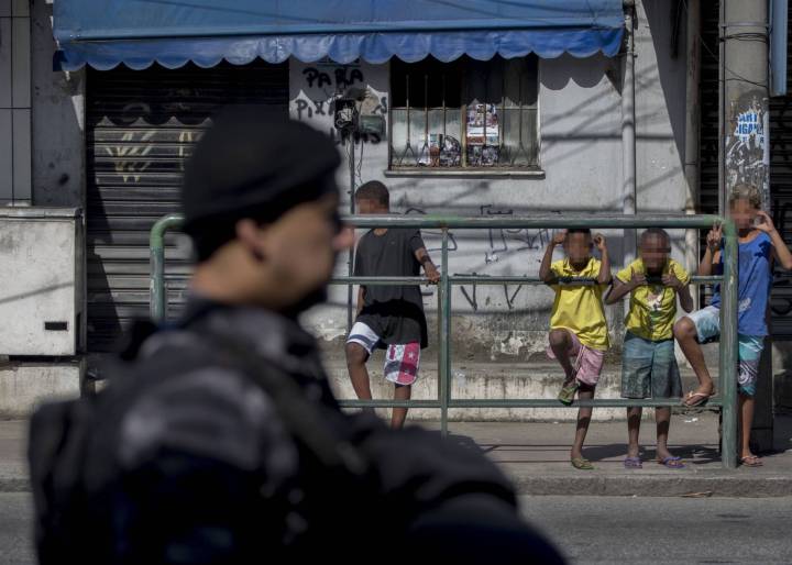 O Comando Vermelho, de uma ilha paradisíaca à guerra sangrenta O Comando Vermelho, de uma ilha paradisíaca à guerra sangrenta