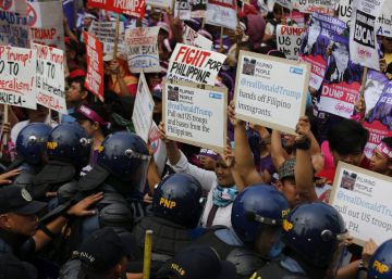 EUA e o mundo observam tensos o nascimento da era Trump
