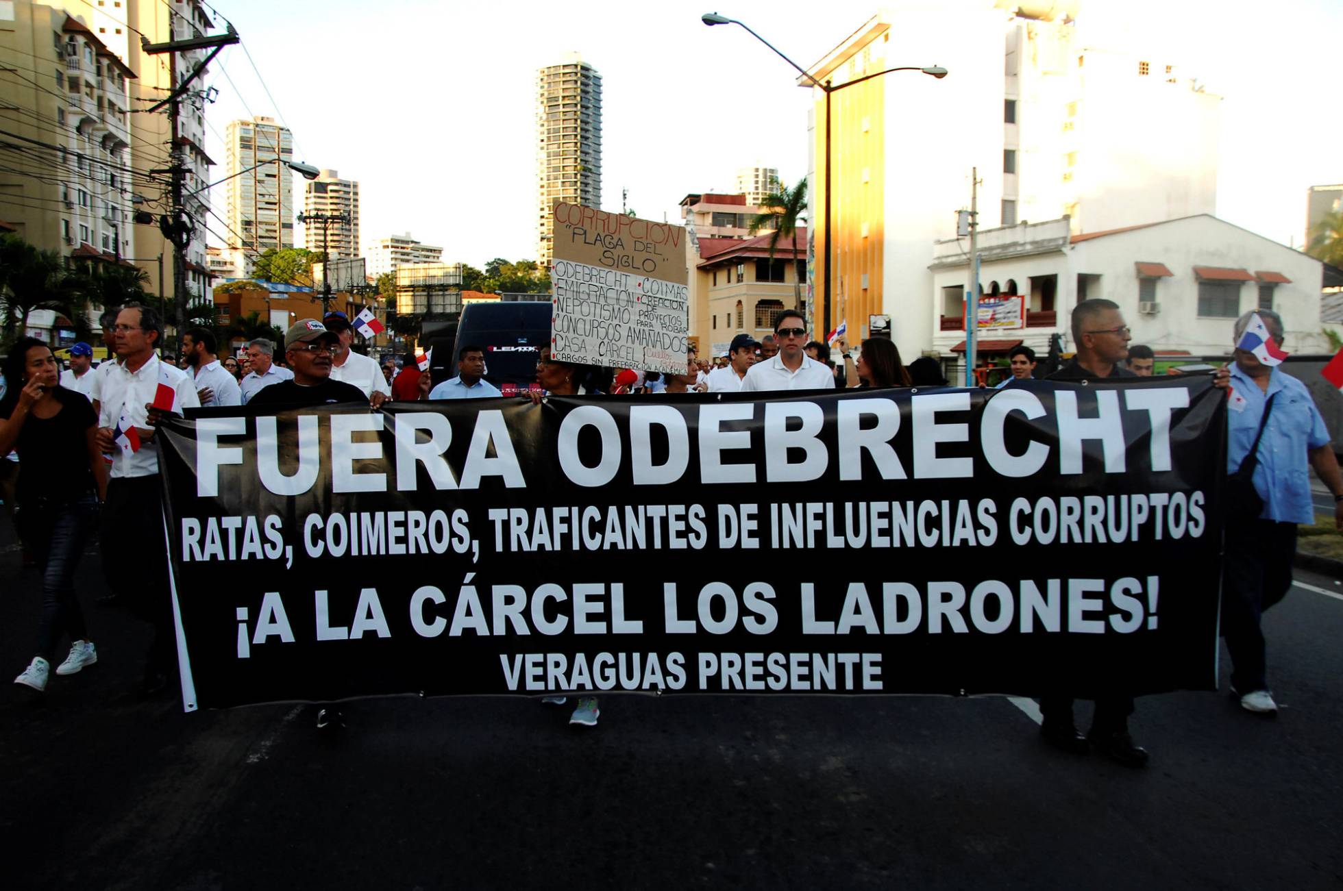 Manifestação contra a Odebrecht, na Cidade do Panamá. Manifestação contra a Odebrecht, na Cidade do Panamá.