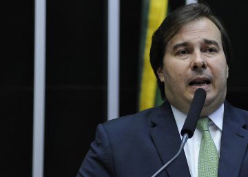 Rodrigo Maia é reeleito para presidência da Câmara no primeiro turno