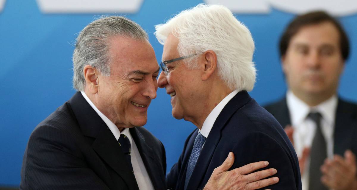 Temer e Moreira Franco durante a posse do ministro.