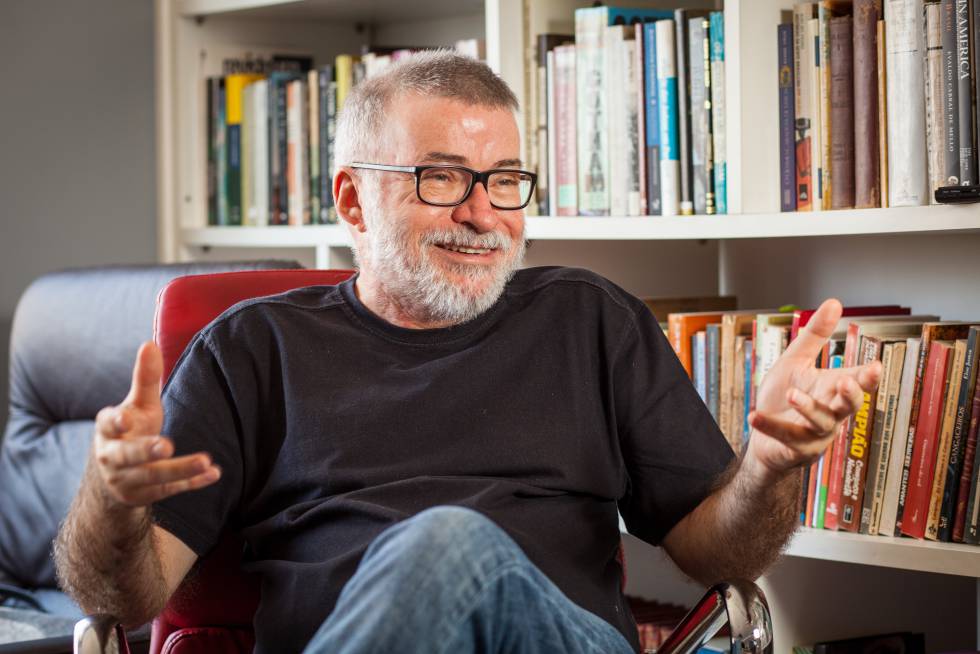 Lira Neto, durante a entrevista ao EL PAÍS. 