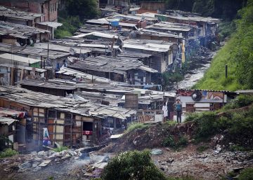 Brasil despenca 19 posições em ranking de desigualdade social da ONU Brasil despenca 19 posições em ranking de desigualdade social da ONU