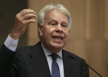 Felipe González: “A política não vai salvar a democracia”