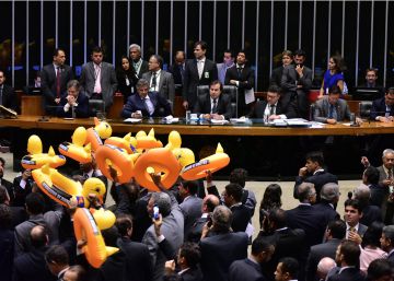 Terceirização, uma votação a toque de caixa estratégica para Temer Terceirização, uma votação a toque de caixa estratégica para Temer