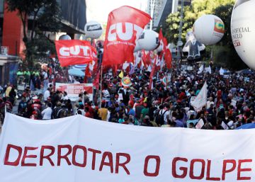 Reforma da Previdência e lei terceirização levam milhares às ruas para protestar Reforma da Previdência e lei terceirização levam milhares às ruas para protestar