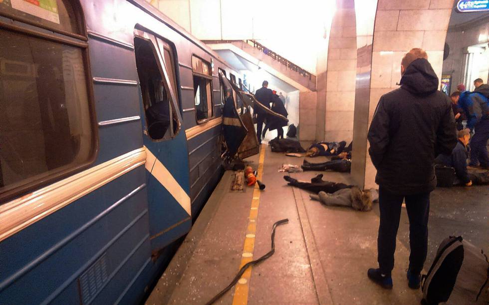 Resultado de imagem para fotos do atentado em são petersburgo