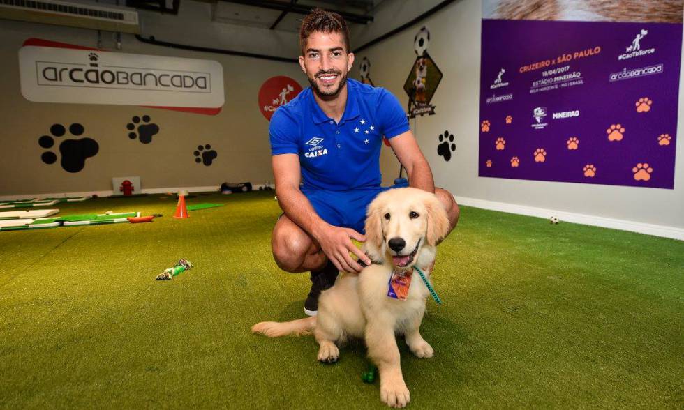 Lucas Silva cachorro