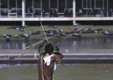 Por que grupos indígenas protestavam durante a discussão da reforma trabalhista? Por que grupos indígenas protestavam durante a discussão da reforma trabalhista?