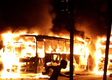 Mobilização no Rio frustra organizadores e termina com repressão policial