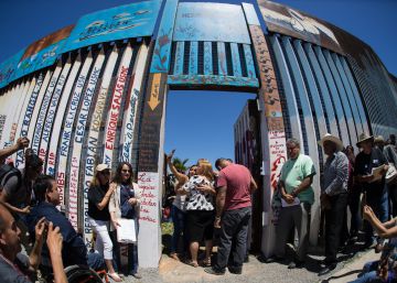 E, após 101 dias de Trump, o muro se abriu