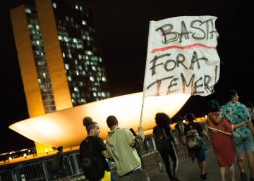 Temer diz que fica e partidos aliados ameaçam debandada após delação da JBS