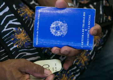 Crise de caixa faz Governo Temer flertar com restrições ao seguro-desemprego Crise de caixa faz Governo Temer flertar com restrições ao seguro-desemprego