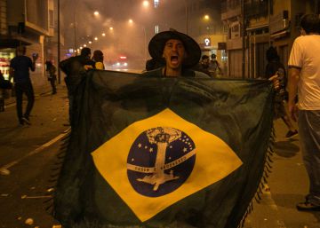 “Estamos sofrendo, mas continuaremos gritando”: a tragédia do Rio, do pódio à lama “Estamos sofrendo, mas continuaremos gritando”: a tragédia do Rio, do pódio à lama