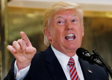 Grandes empresários abandonam Trump por vacilar ante racismo Grandes empresários abandonam Trump por vacilar ante racismo