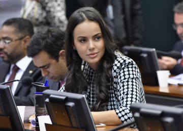 “Nossa pauta não pode ser só delação e Lava Jato. Há meses ninguém discute o Brasil” “Nossa pauta não pode ser só delação e Lava Jato. Há meses ninguém discute o Brasil”