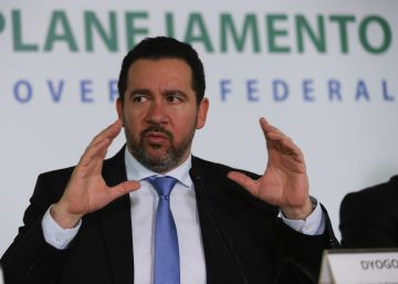 Dez reais a menos no salário mínimo? Ministro reage a ‘telefone sem fio’ com vídeo no celular Dez reais a menos no salário mínimo? Ministro reage a ‘telefone sem fio’ com vídeo no celular