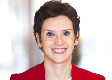 Monica de Bolle: “Privatização de Temer é vender o almoço para pagar o jantar”