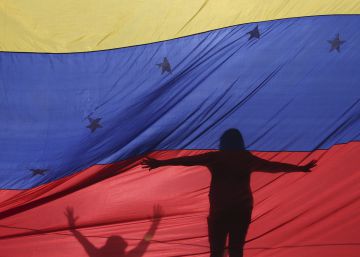 O que mais é preciso acontecer na Venezuela para que esses fiéis devotos caiam do cavalo?
