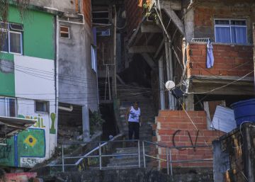 Seis brasileiros concentram mesma riqueza que a metade da população mais pobre Seis brasileiros concentram mesma riqueza que a metade da população mais pobre