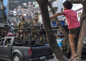 A PM que foi proteger a Rocinha deixa um rastro de denúncias por abusos